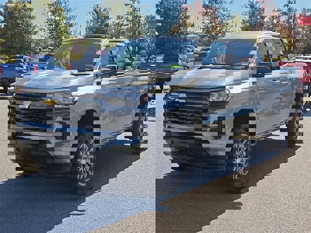 New 2025 Chevrolet Colorado LT image 1