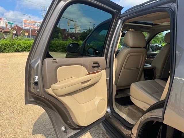 Used 2011 Chevrolet Tahoe LT RWD image 45