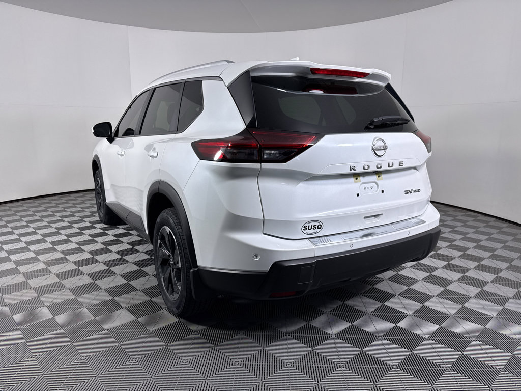 Used 2024 Nissan Rogue SV w/ SV Premium Package image 17