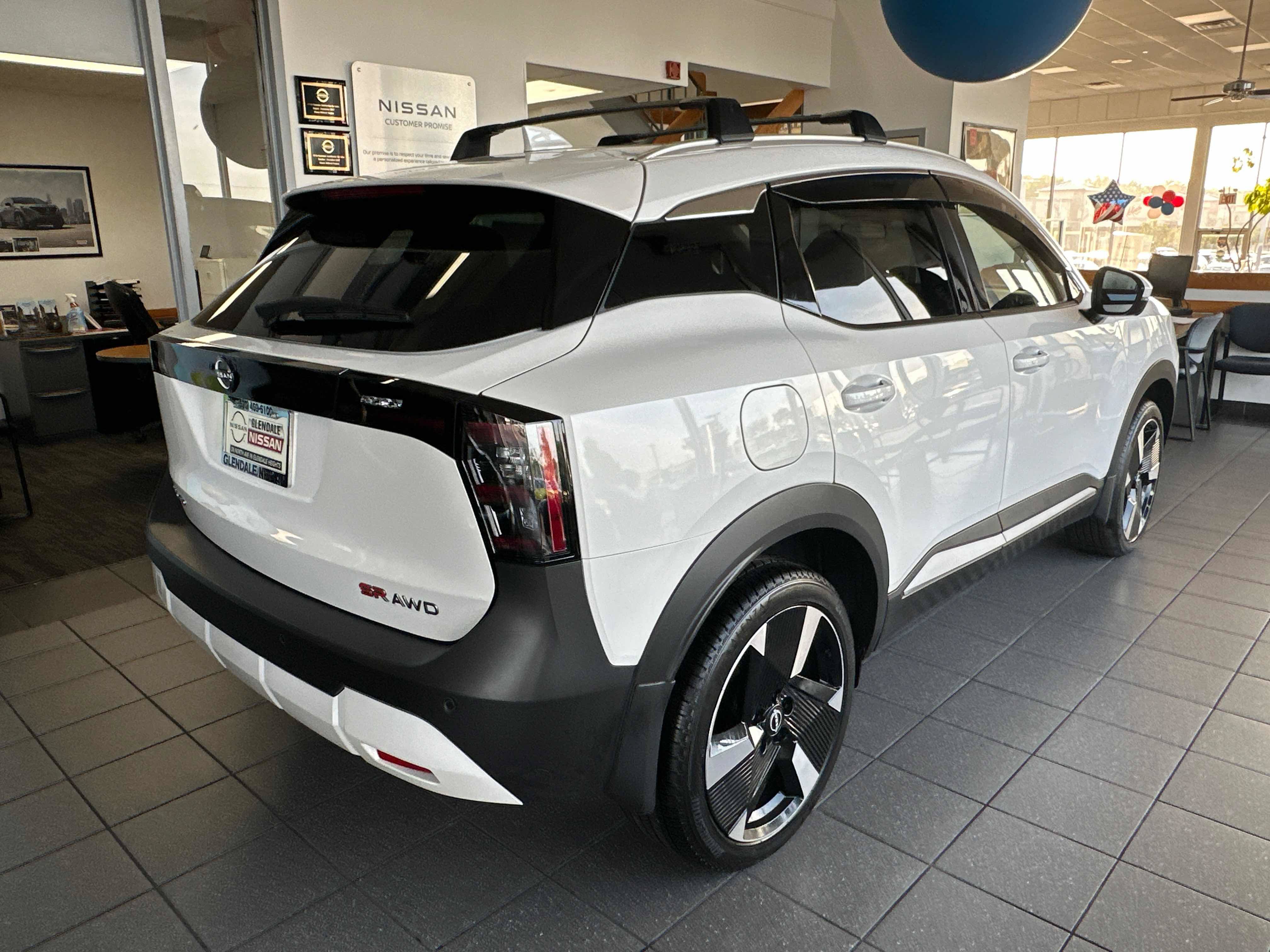 New 2025 Nissan Kicks SR AWD/4WD image 4