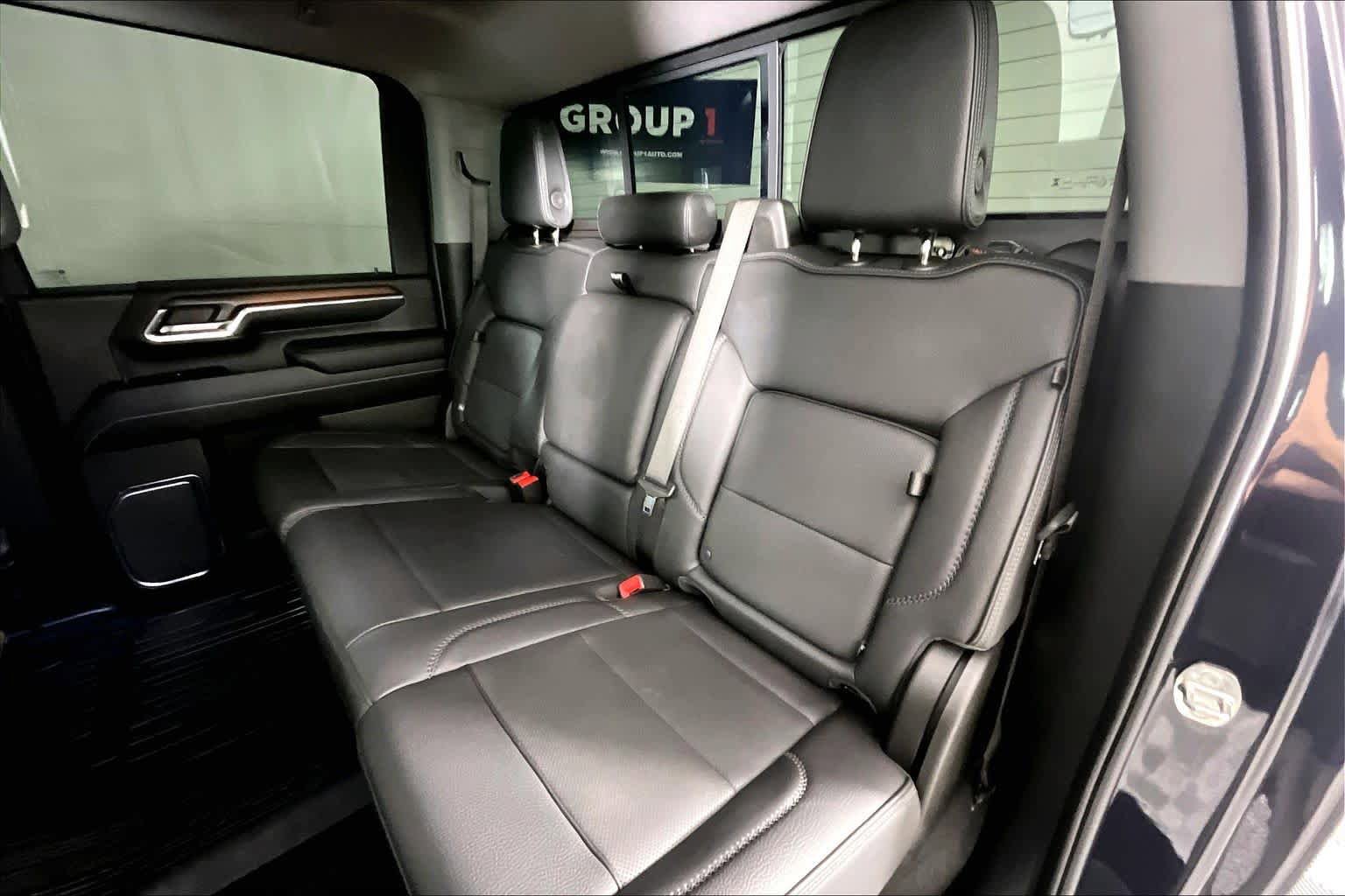 Used 2024 GMC Sierra 3500 Denali w/ Denali Reserve Package AWD/4WD image 19