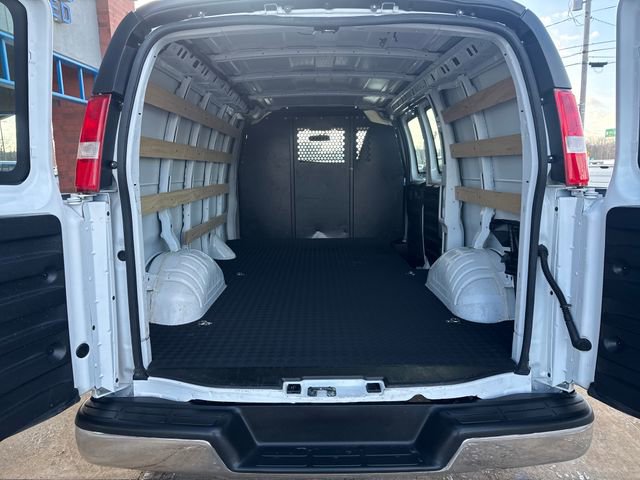 Used 2024 Chevrolet Express 2500 Work Van image 27