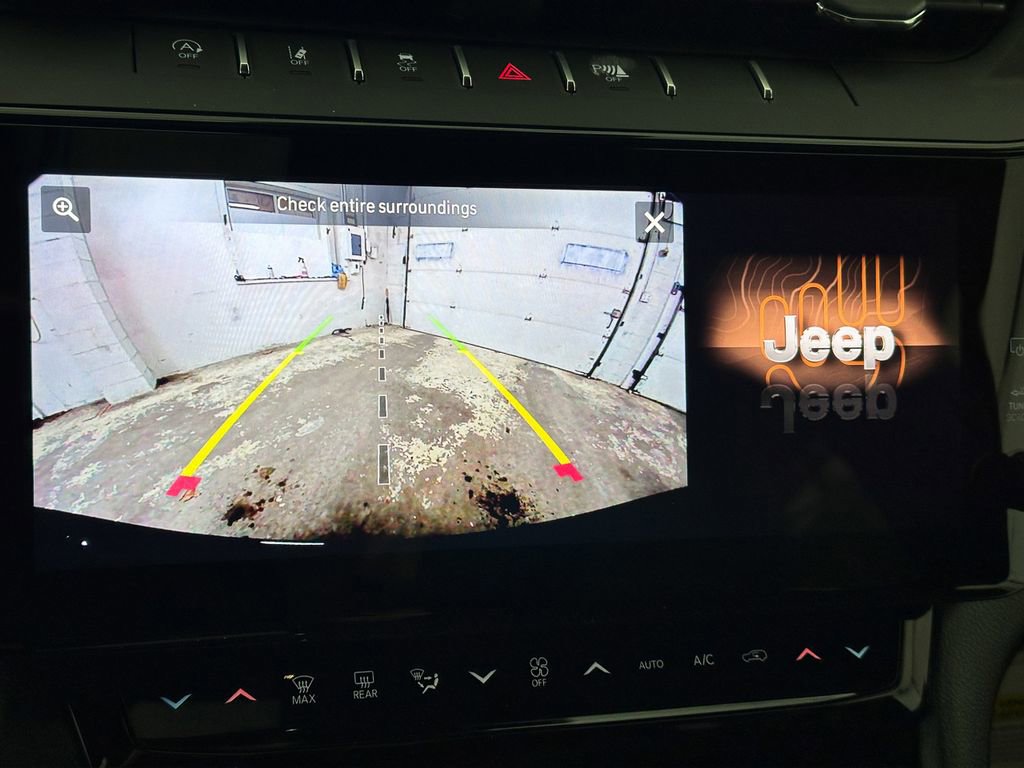 New 2026 Jeep Grand Cherokee Altitude image 40