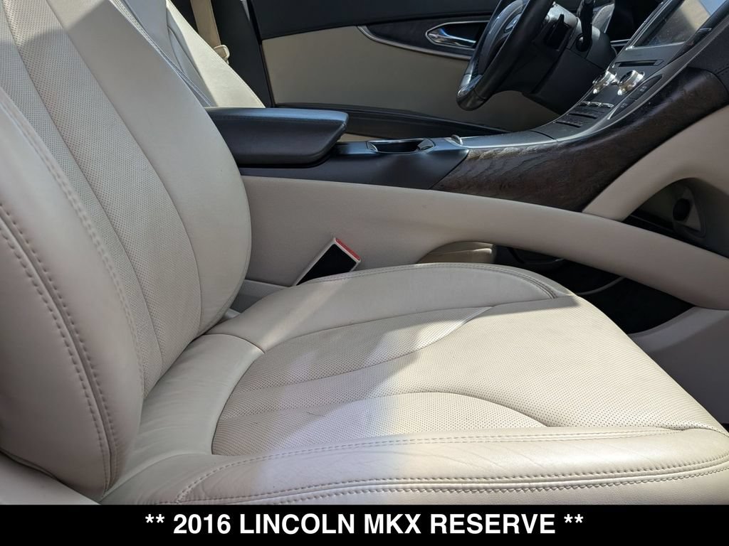 Used 2016 Lincoln MKX Reserve w/ Climate Package AWD/4WD image 26