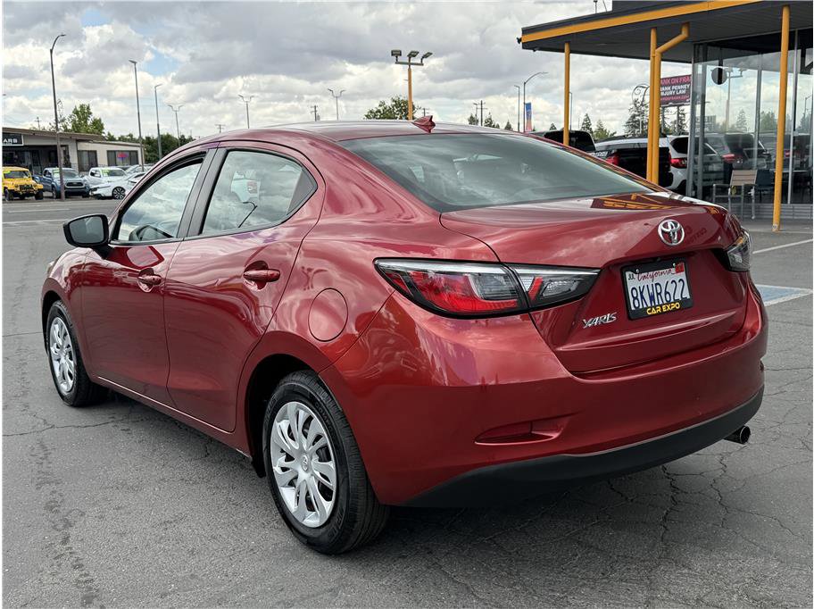 Used 2019 Toyota Yaris L FWD image 5