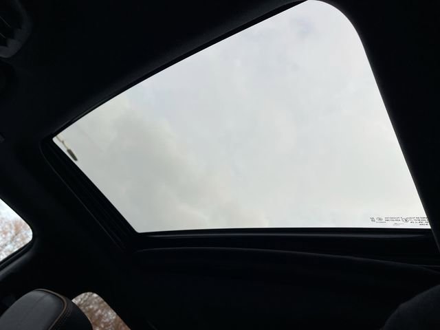 Used 2024 GMC Canyon AT4 image 18