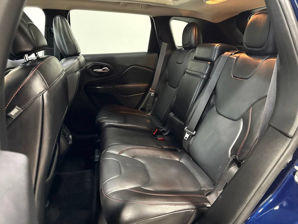 Used 2014 Jeep Cherokee Trailhawk w/ Technology Group AWD/4WD image 35