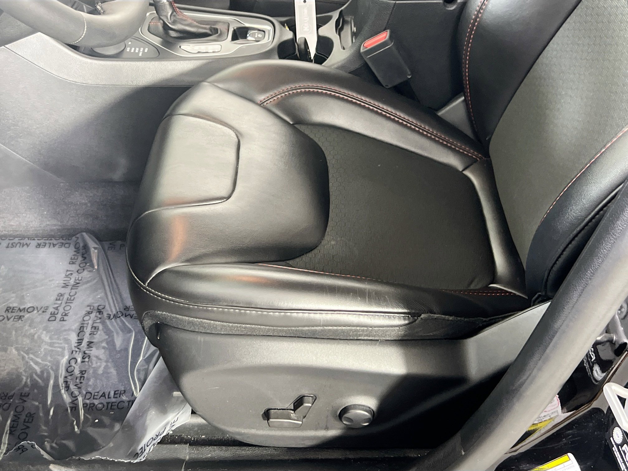 Used 2022 Jeep Cherokee Trailhawk image 18