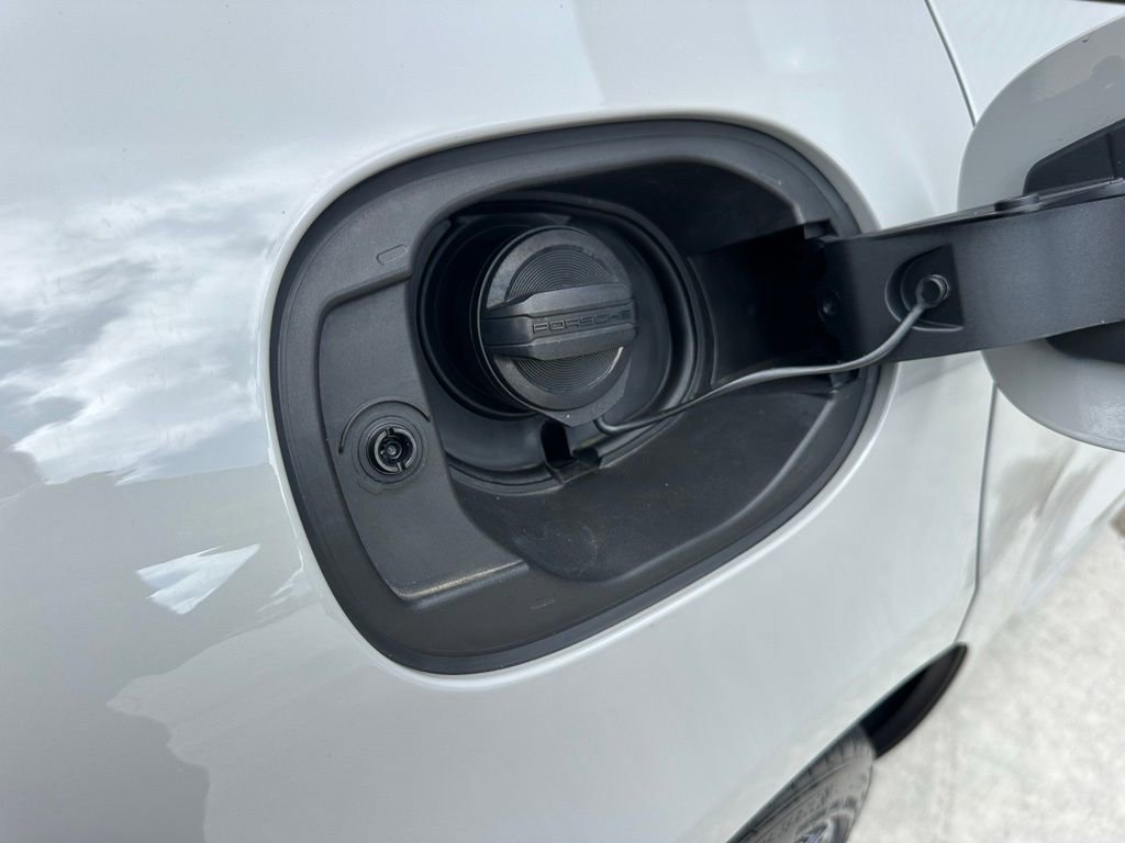 Certified 2023 Porsche Macan S image 43