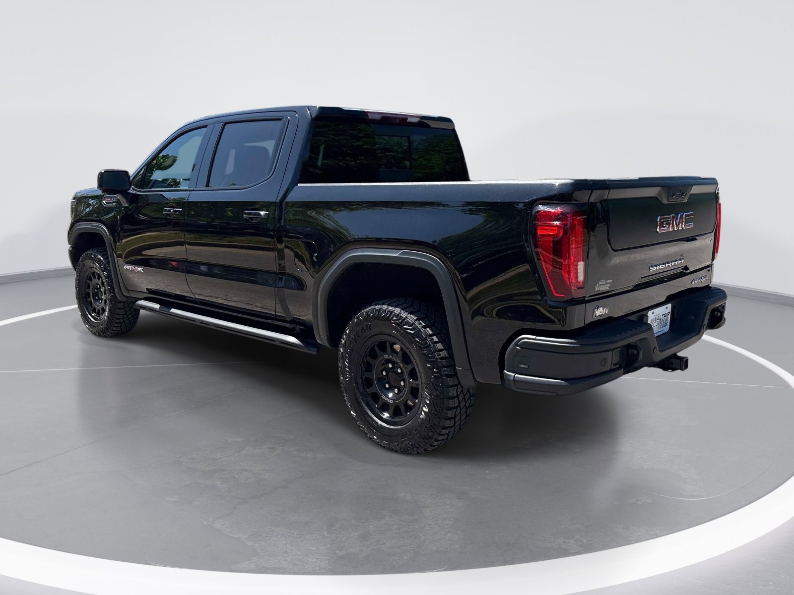 Certified 2023 GMC Sierra 1500 AT4X w/ AT4X AEV Edition AWD/4WD image 6
