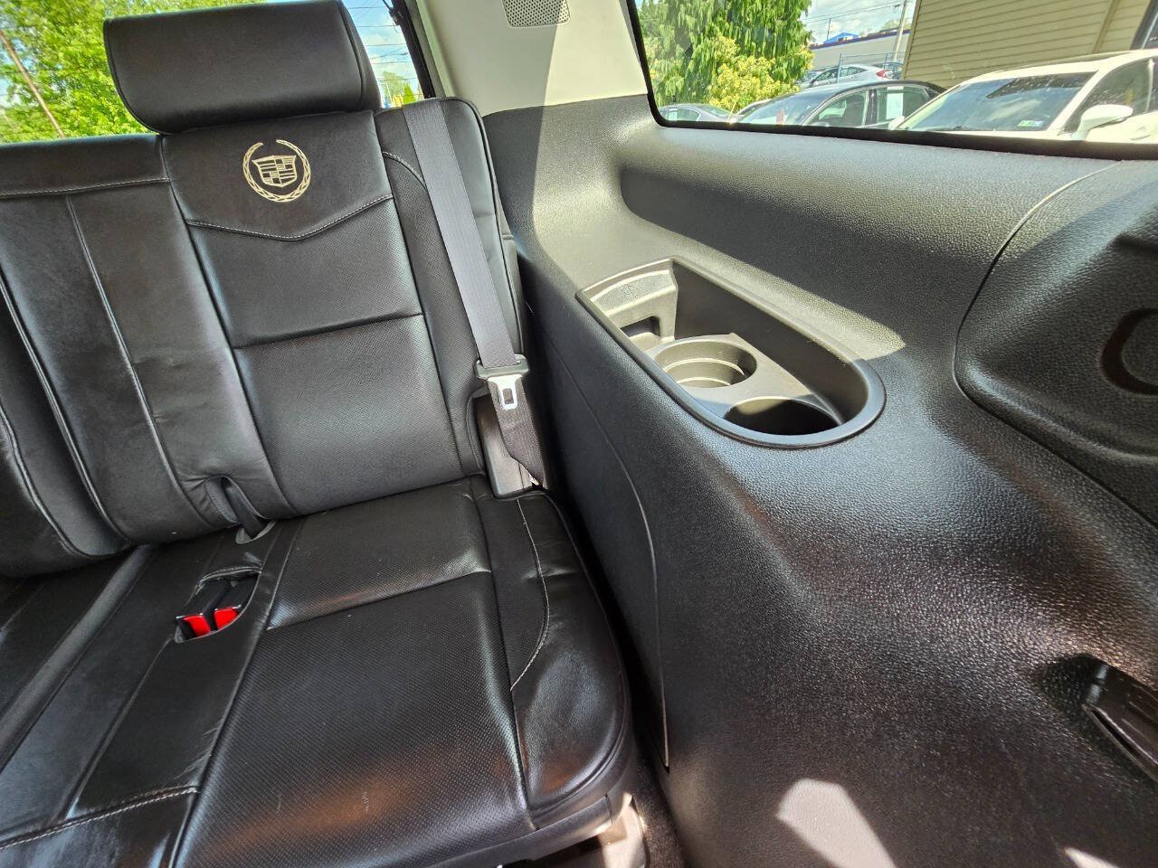 Used 2014 Cadillac Escalade Platinum AWD/4WD image 33