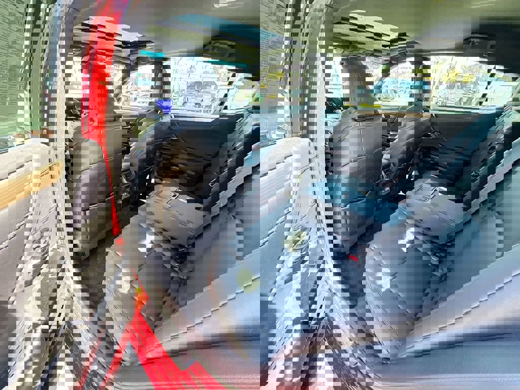 Used 2023 Lexus ES 300h F Sport image 32