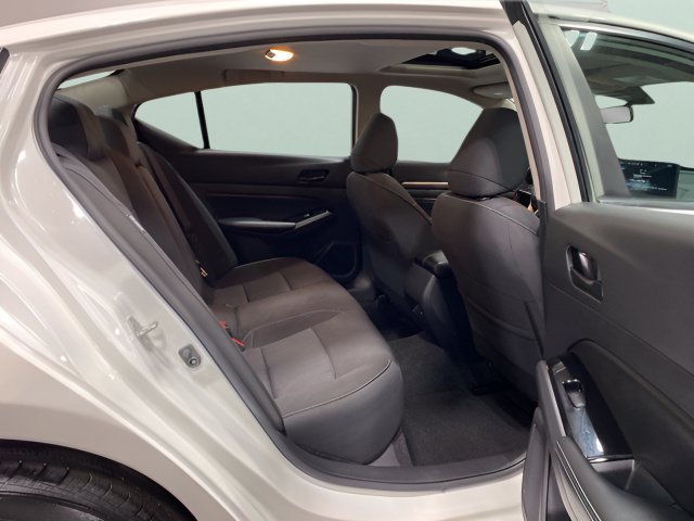 Certified 2023 Nissan Altima 2.5 SV w/ SV Premium Package AWD/4WD image 27