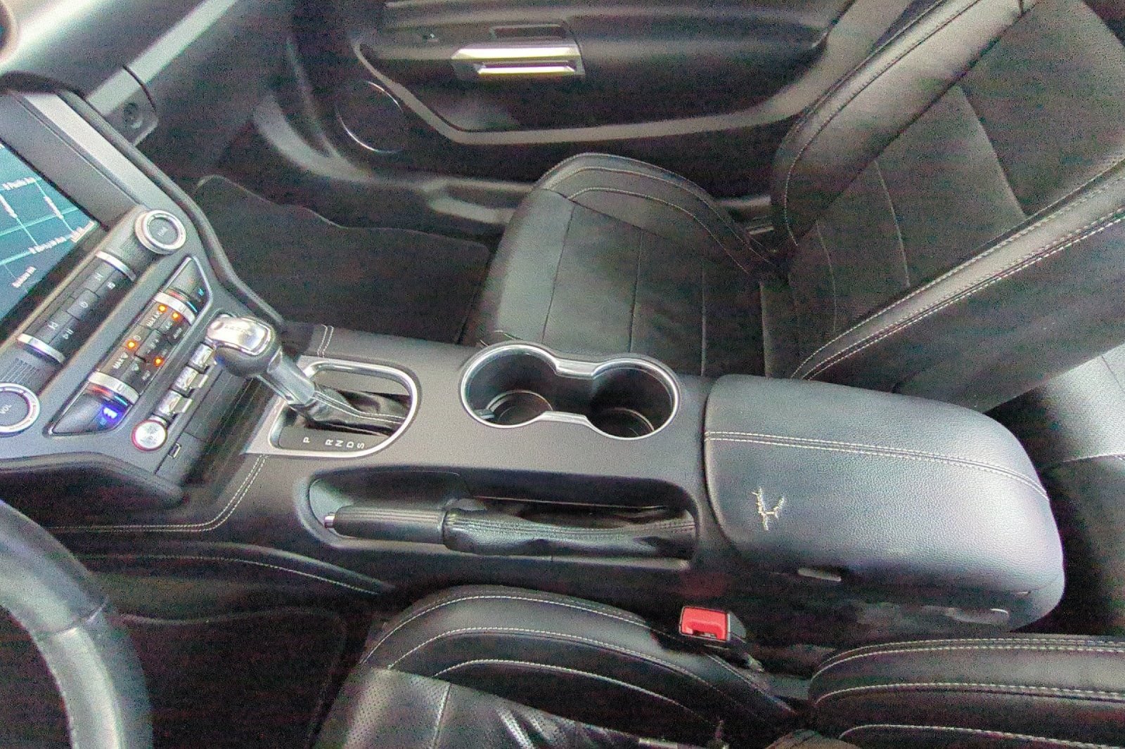 Used 2019 Ford Mustang Premium w/ Equipment Group 201A RWD image 31