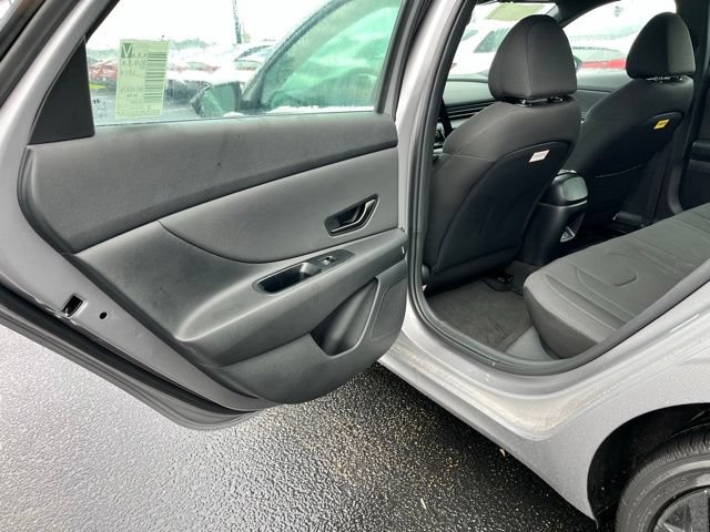 New 2026 Hyundai Elantra SEL Sport Premium FWD image 17
