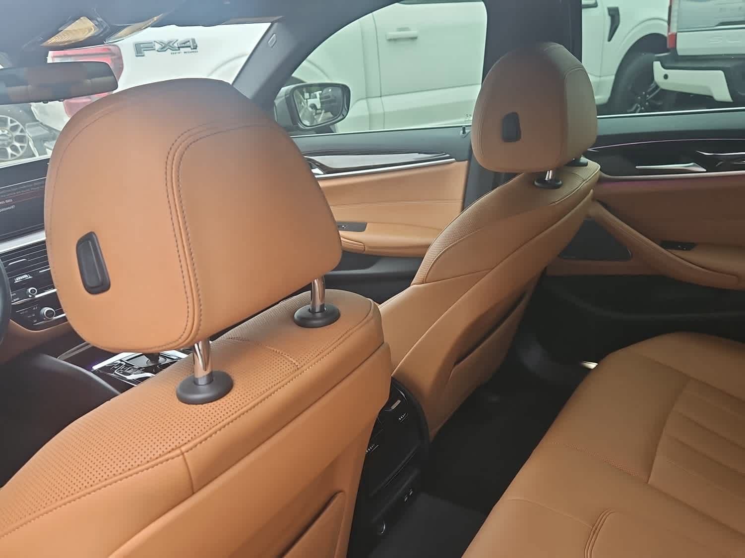 Used 2021 BMW 530i w/ Premium Package RWD image 11