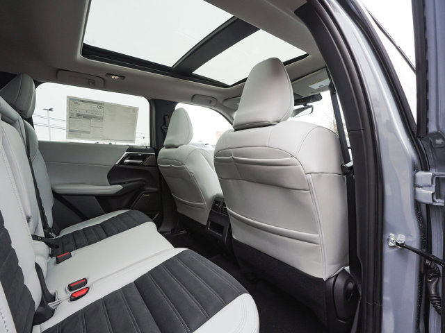 New 2026 Mitsubishi Outlander SE AWD/4WD image 47