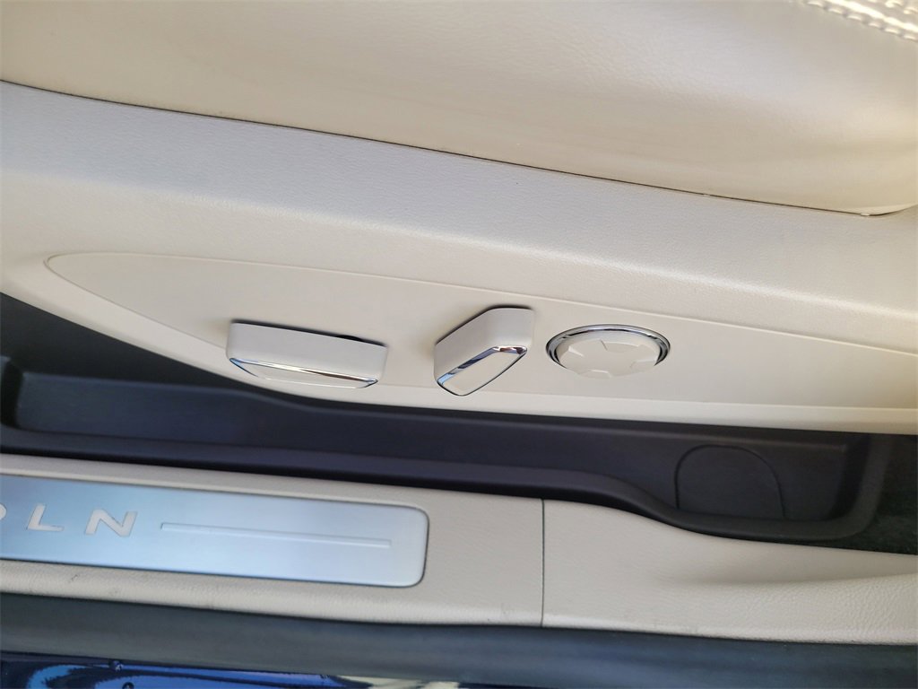 Used 2018 Lincoln MKC Reserve w/ Lincoln MKC Climate Package image 18