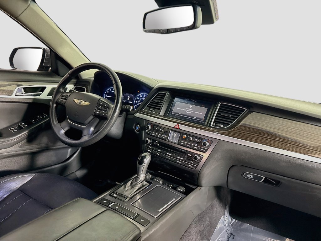 Used 2016 Hyundai Genesis 3.8 AWD/4WD image 29