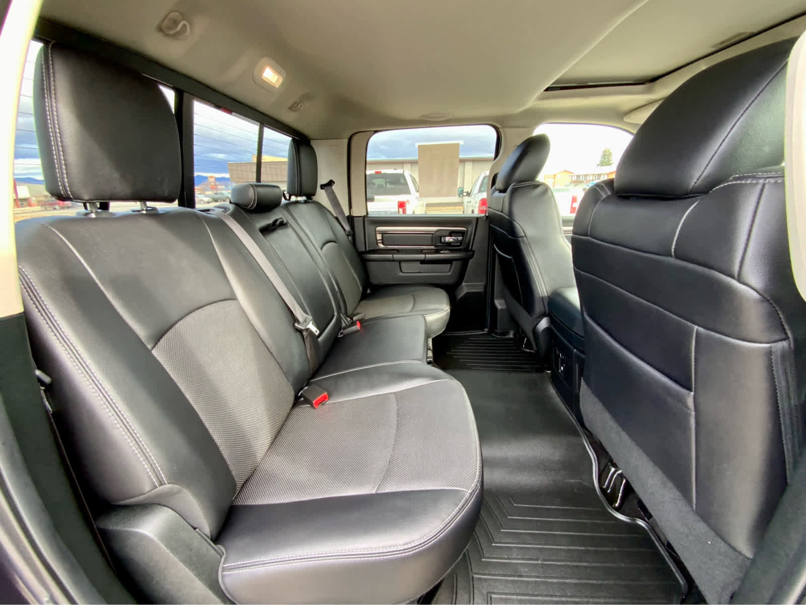 Used 2017 RAM 1500 Sport image 25