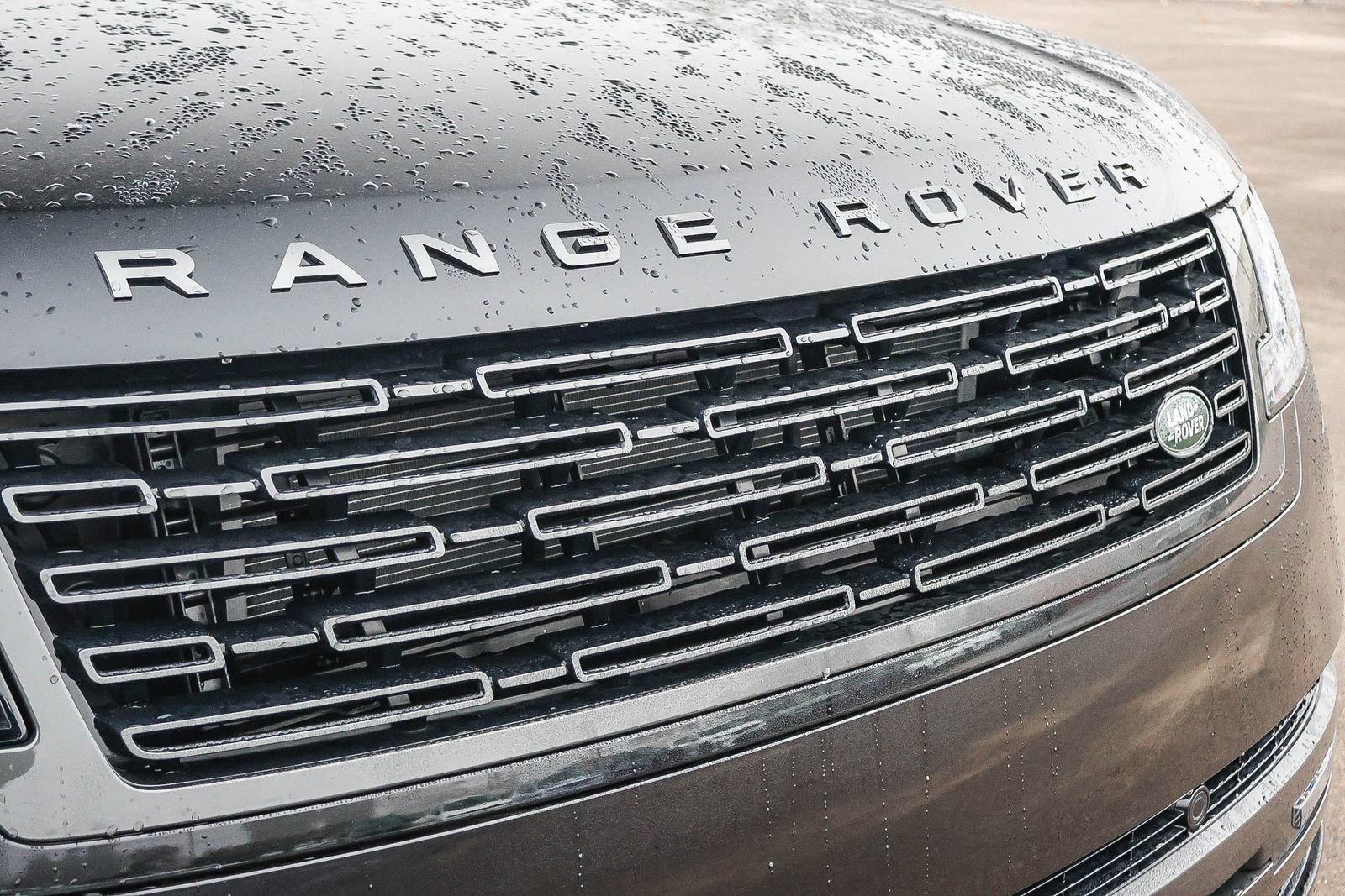 New 2025 Land Rover Range Rover SE image 16