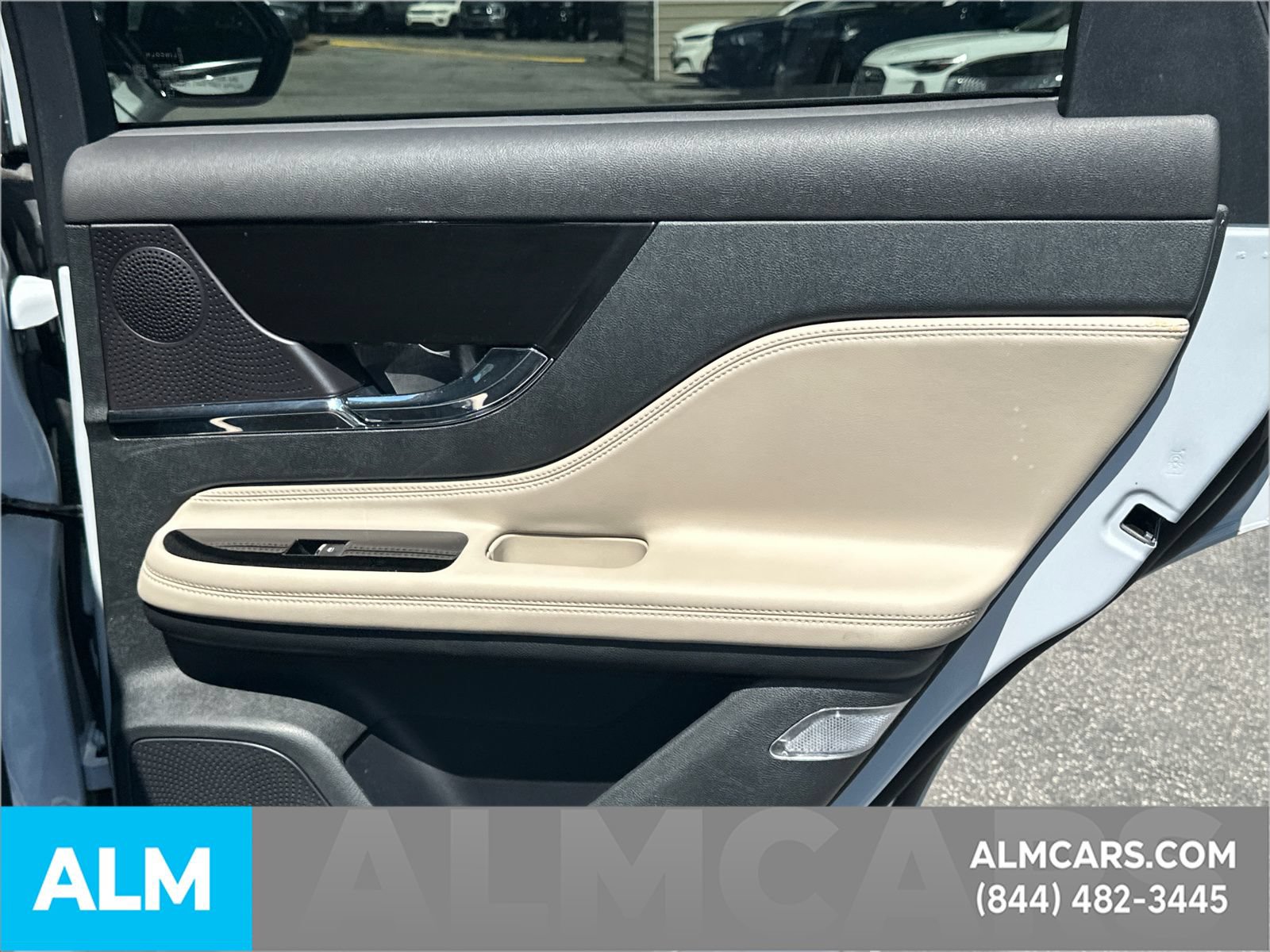 Used 2025 Lincoln Corsair Grand Touring AWD/4WD image 18