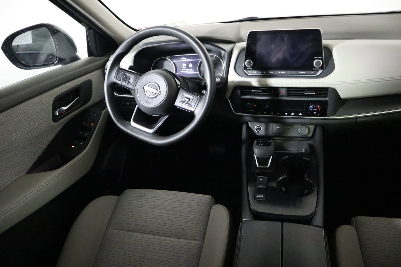 Used 2023 Nissan Rogue SV FWD image 21