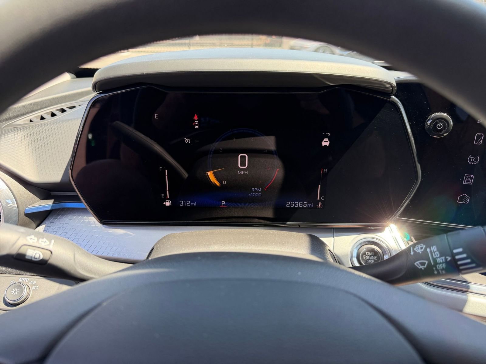 Used 2025 Chevrolet Trax LT FWD image 39