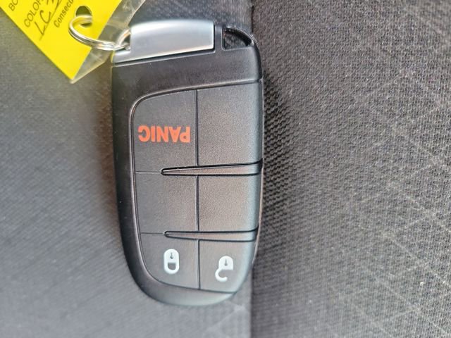 Used 2020 Jeep Grand Cherokee Laredo image 33