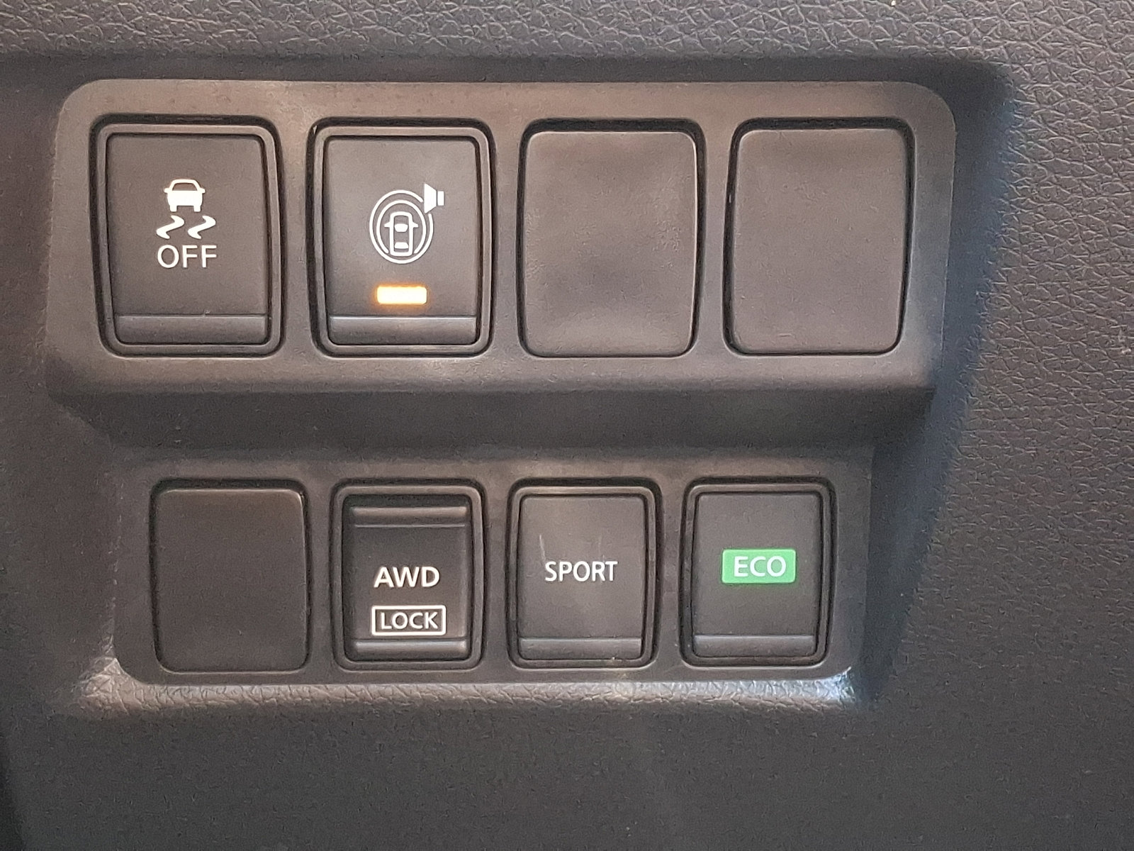 Used 2017 Nissan Rogue SV image 26