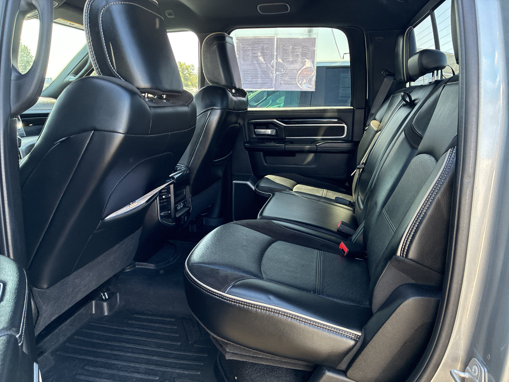 Used 2022 RAM 2500 Laramie AWD/4WD image 39