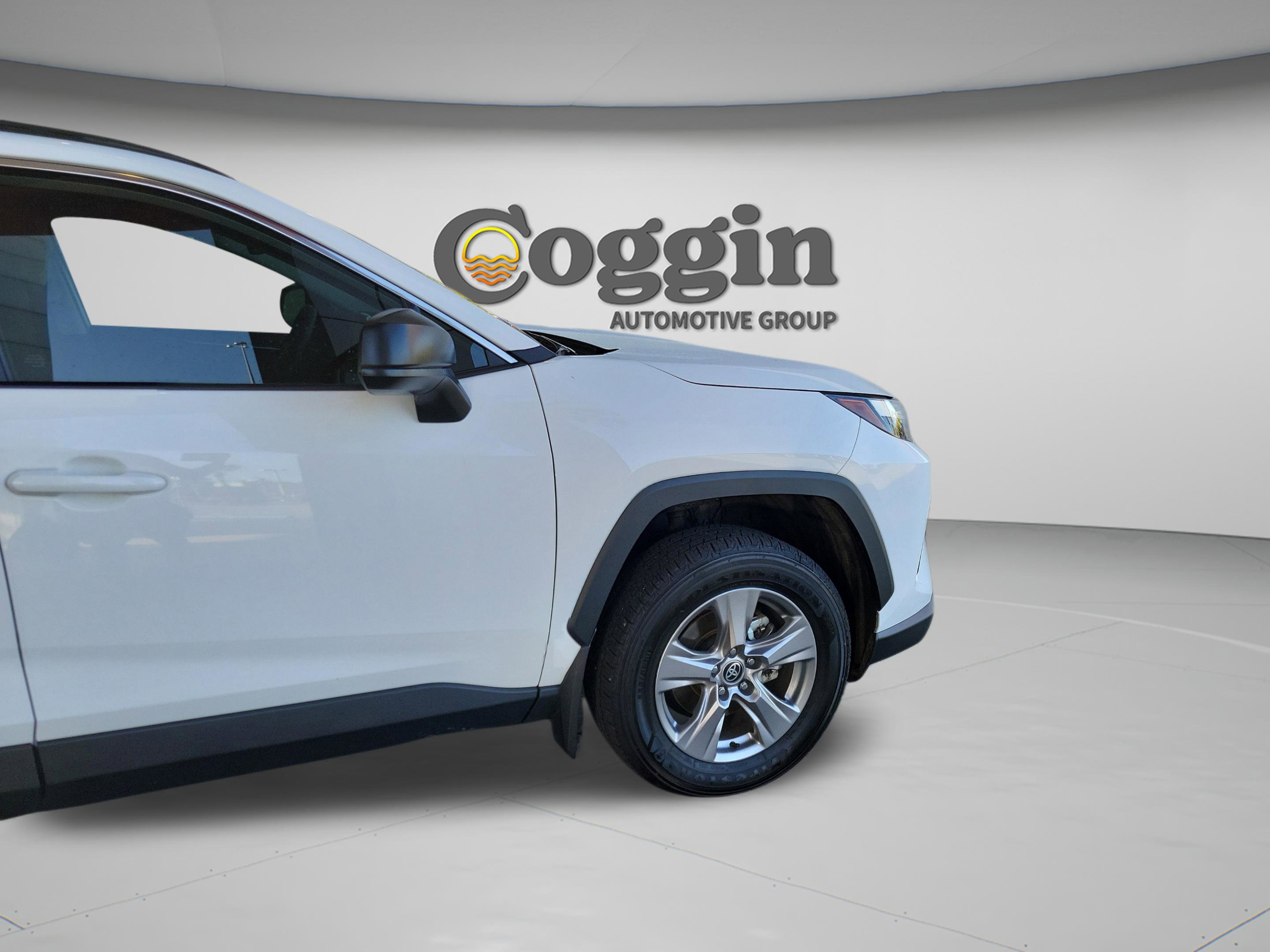 Certified 2025 Toyota RAV4 LE image 30