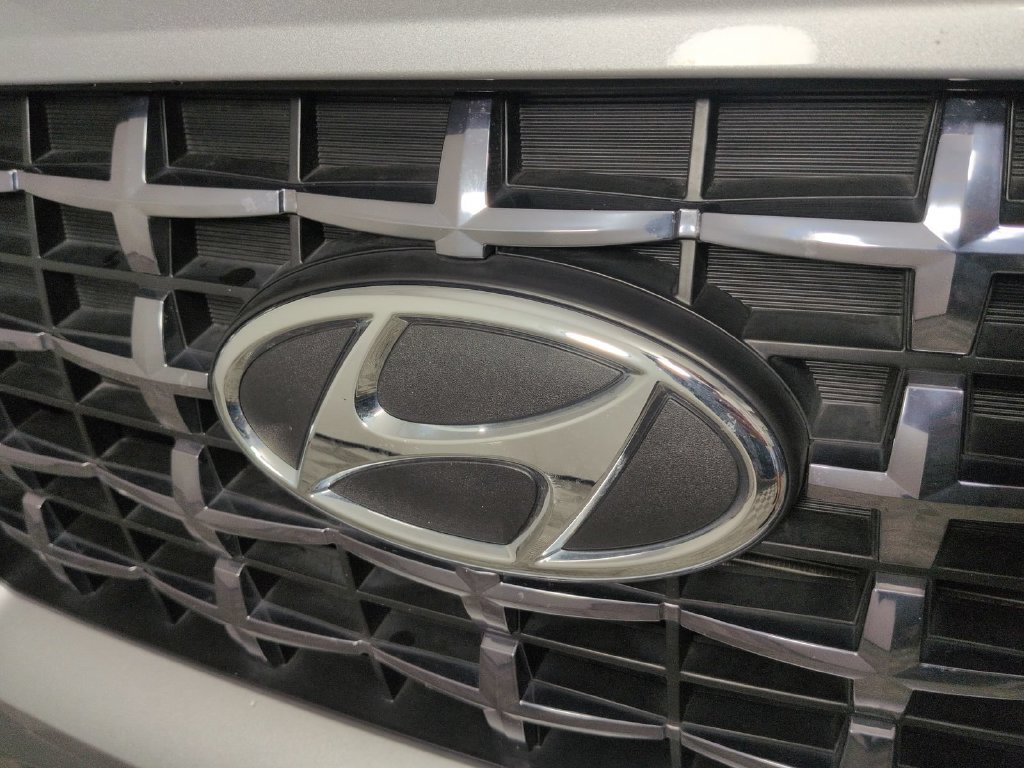 Used 2024 Hyundai Venue SEL FWD image 15