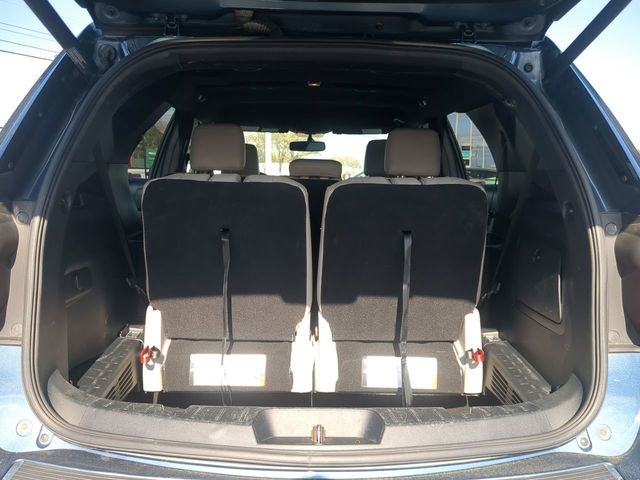 Used 2018 Ford Explorer XLT w/ Equipment Group 202A image 12