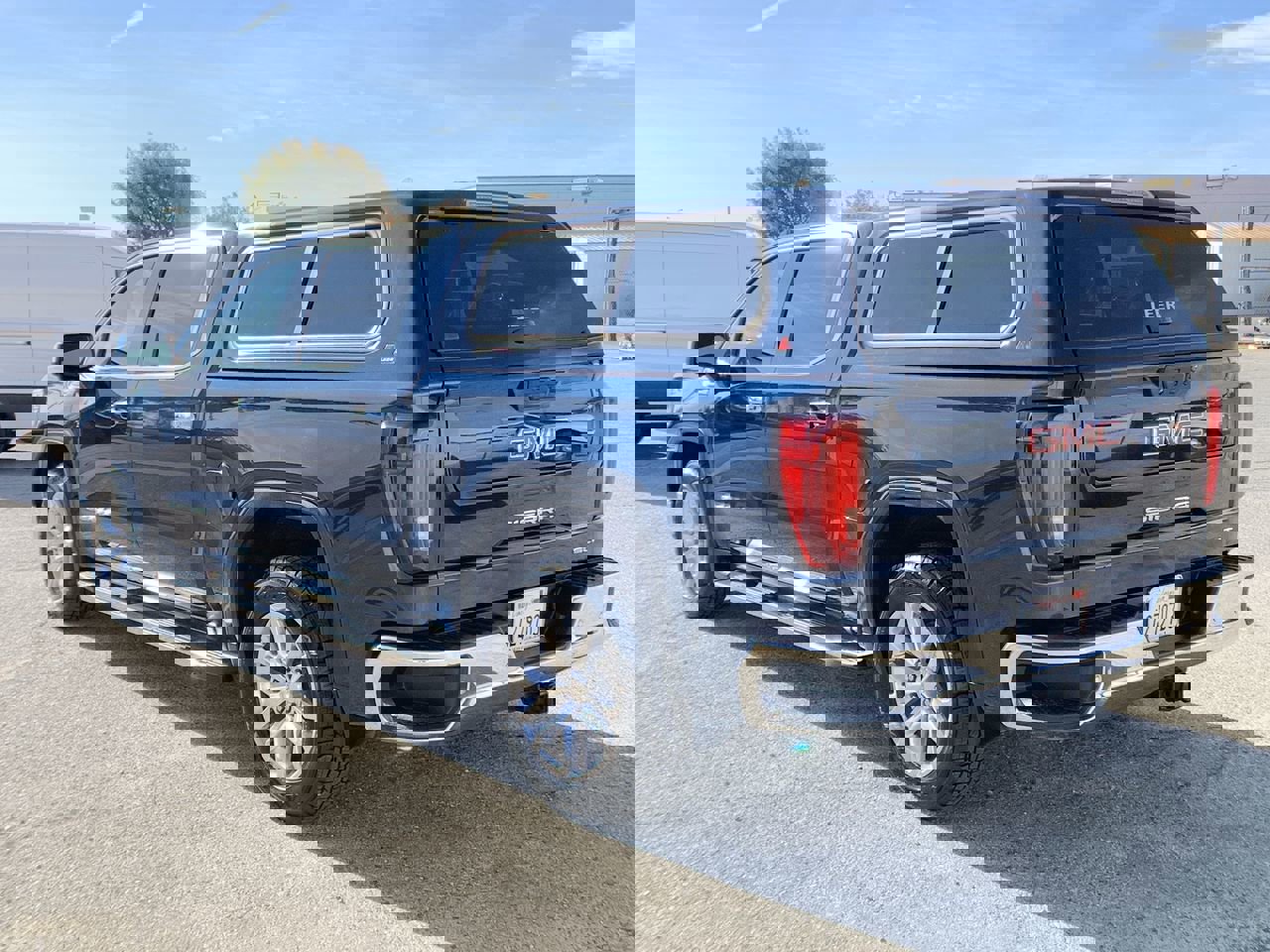 Used 2021 GMC Sierra 1500 SLT w/ SLT Premium Plus Package image 6