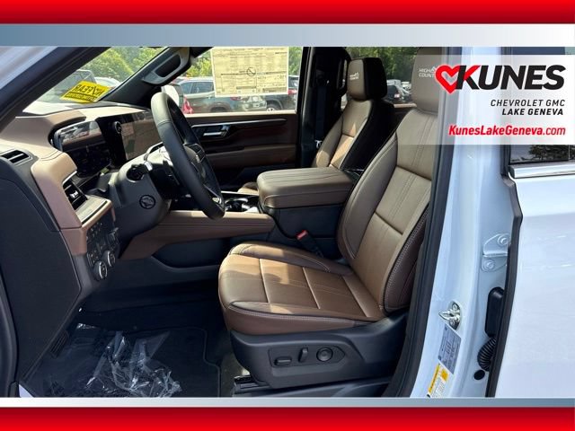 New 2026 Chevrolet Suburban High Country w/ Sun And Tow Package AWD/4WD image 14