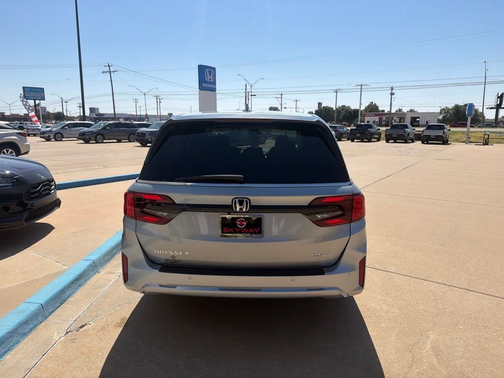 New 2026 Honda Odyssey Touring image 10