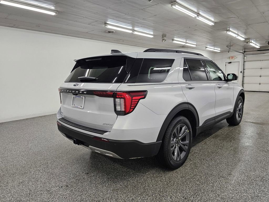 New 2026 Ford Explorer Active w/ Active Comfort Package AWD/4WD image 4