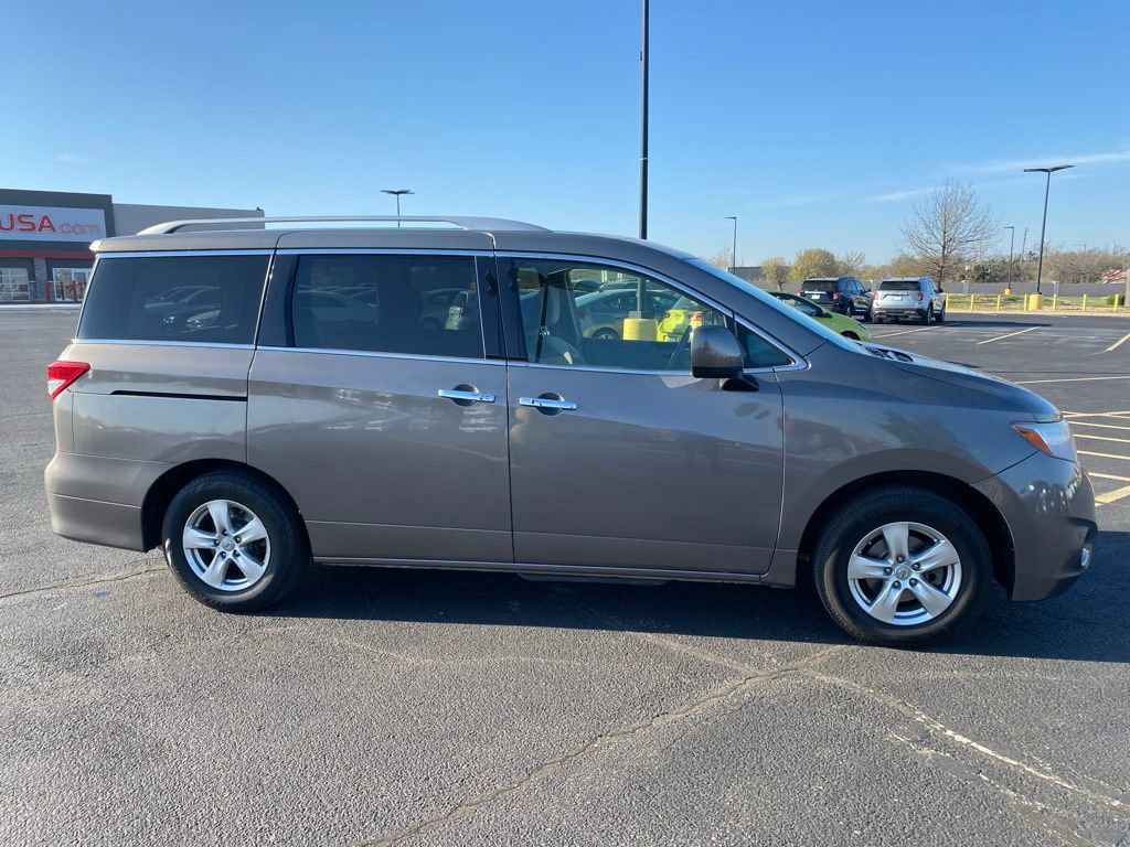 Used 2016 Nissan Quest SV image 10