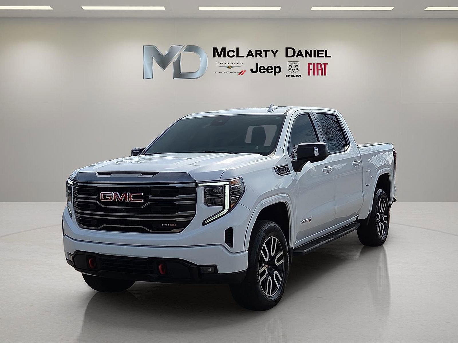 Used 2022 GMC Sierra 1500 AT4 w/ AT4 Preferred Package image 2