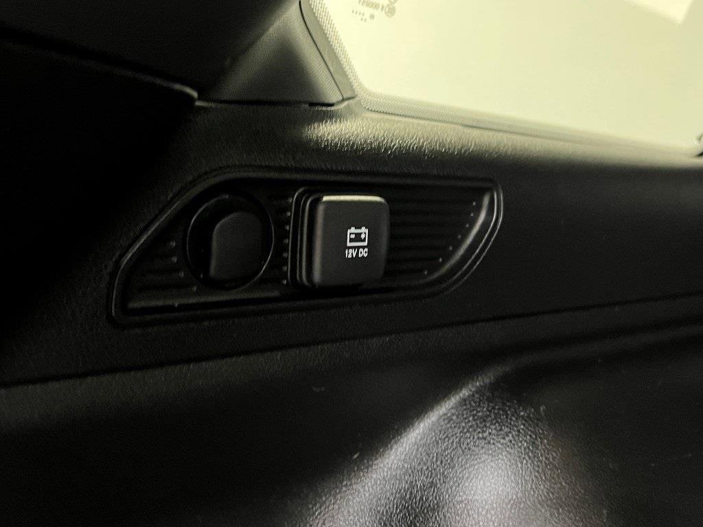 Used 2024 Jeep Grand Cherokee Altitude image 11