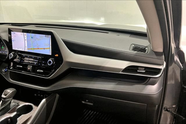 Used 2021 Toyota Highlander Platinum AWD/4WD image 34