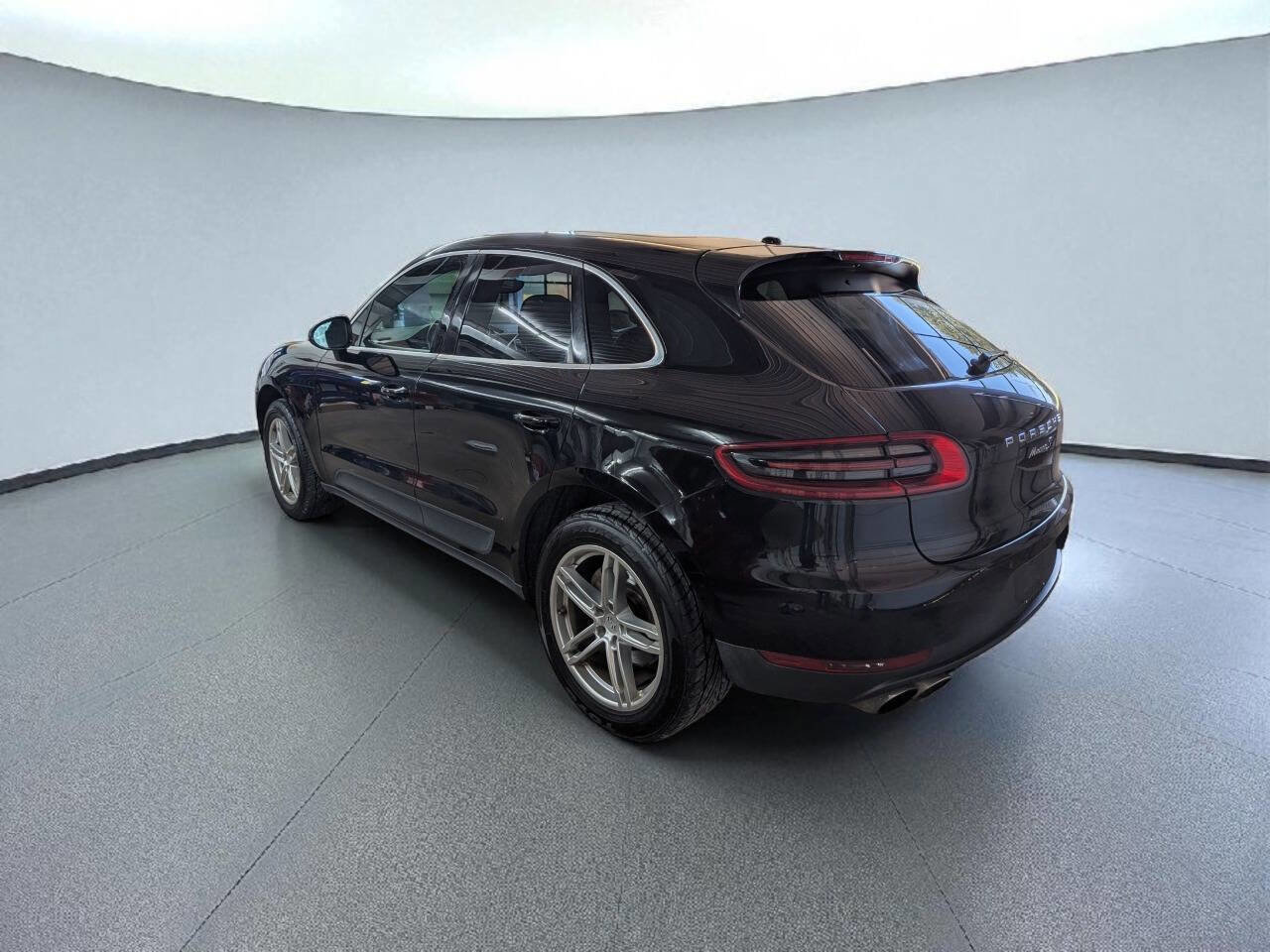 Used 2015 Porsche Macan S image 4