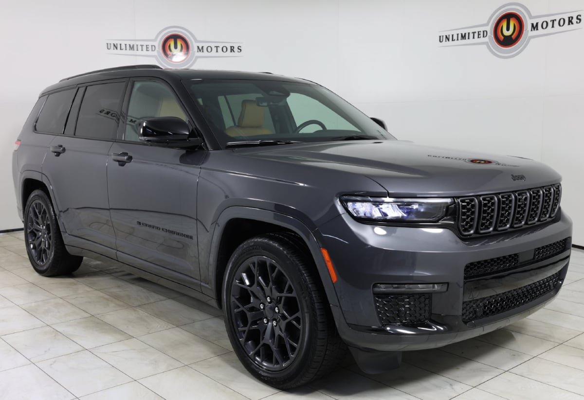 Used 2025 Jeep Grand Cherokee L Summit AWD/4WD image 40