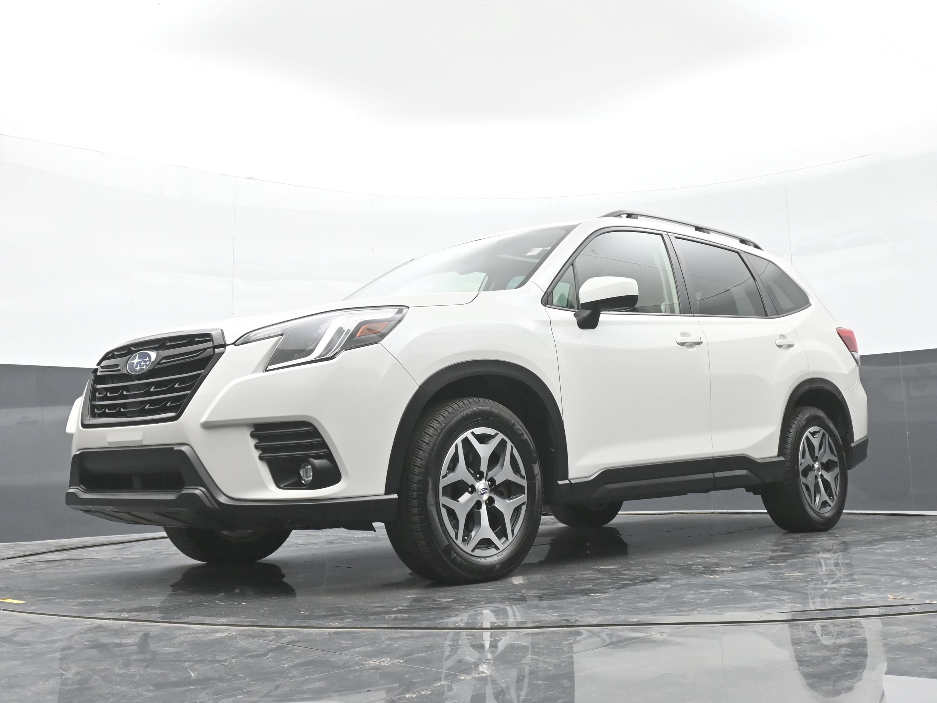 Used 2024 Subaru Forester Premium AWD/4WD image 33