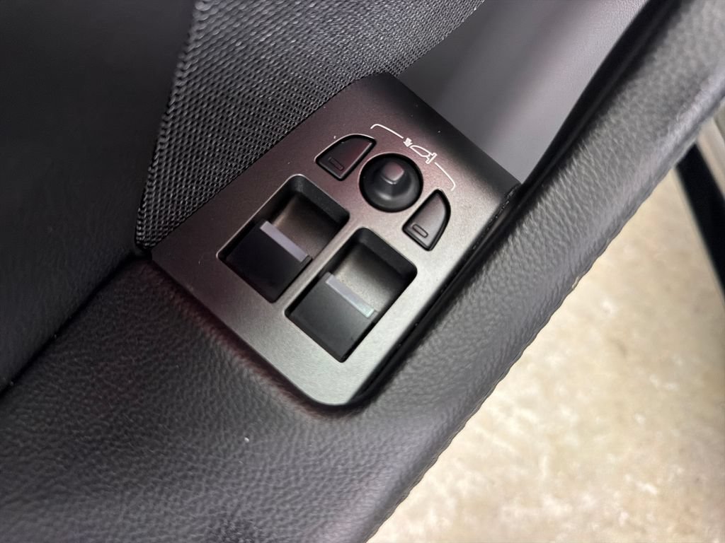 Used 2017 Jaguar F-TYPE S RWD image 17