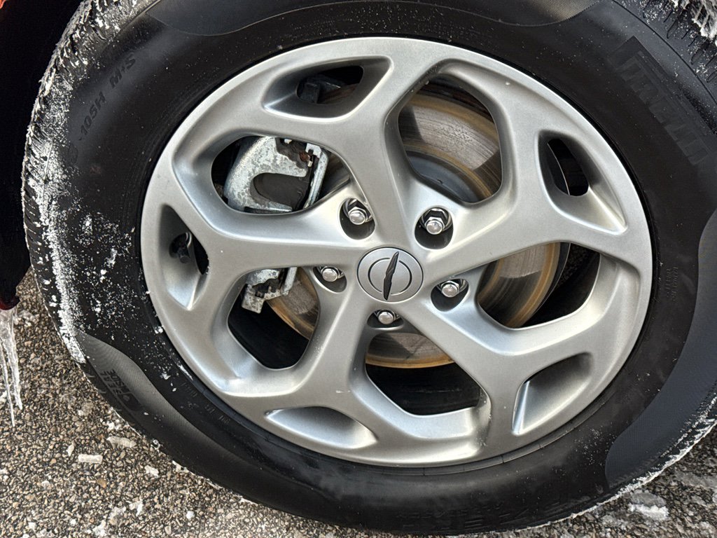 Used 2024 Chrysler Pacifica Limited image 8