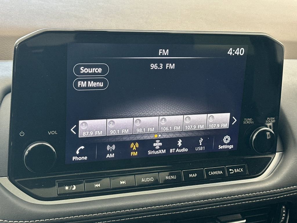 Used 2023 Nissan Rogue SL w/ SL Premium Package image 17