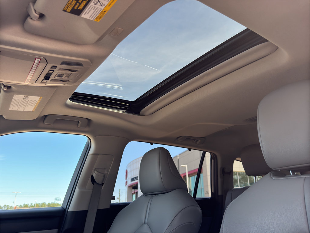 Used 2021 Toyota Highlander XLE image 11