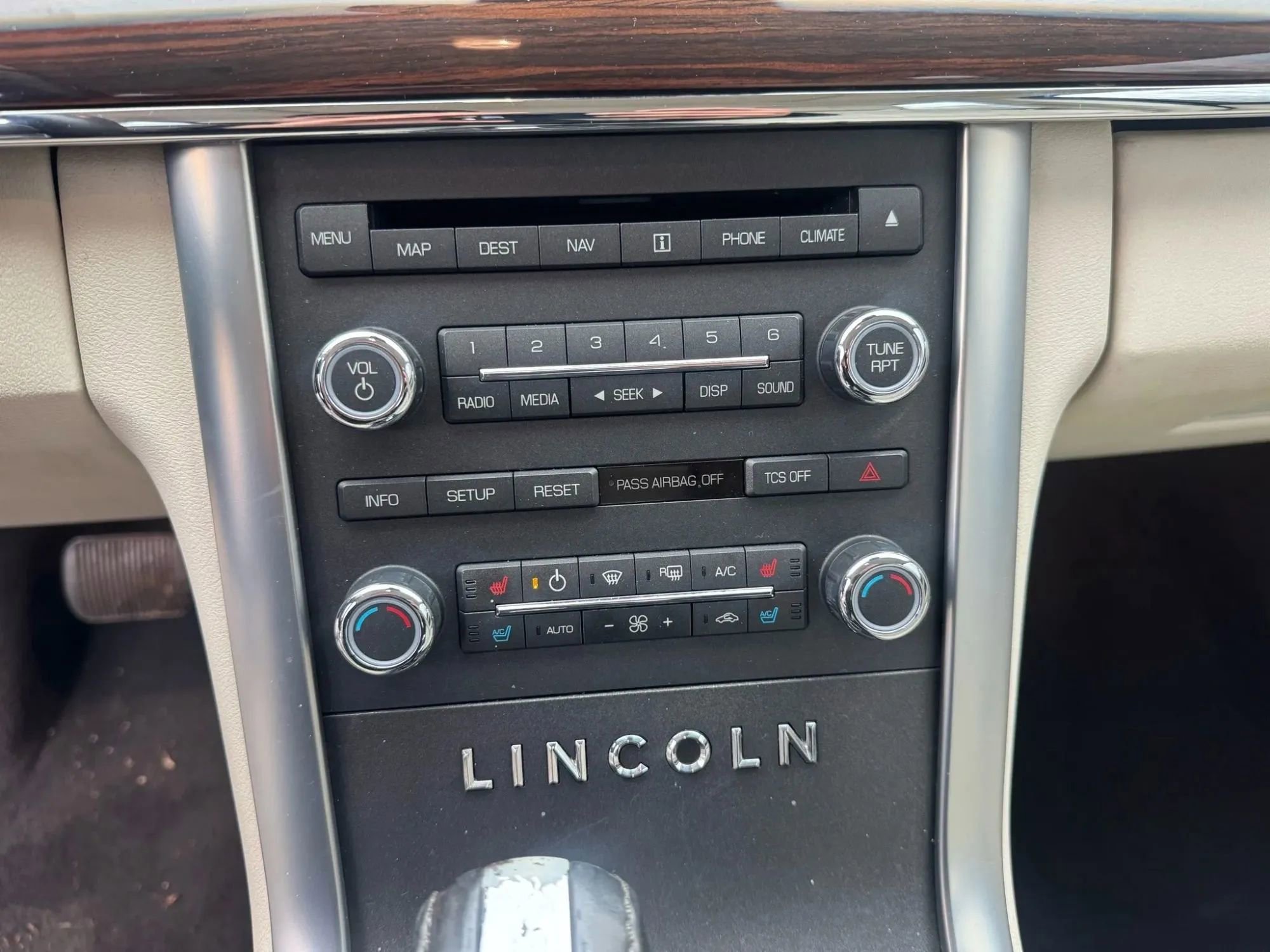 Used 2011 Lincoln MKS AWD w/ 201A Rapid Spec Order Code image 15